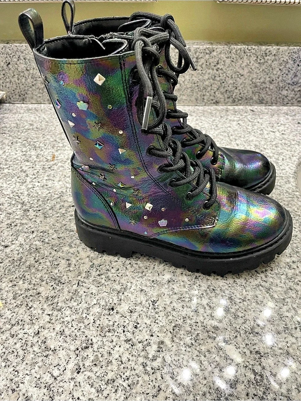 Girls Cat & Jack Iridescent Studded Combat Boots Black & Purple Size 2.